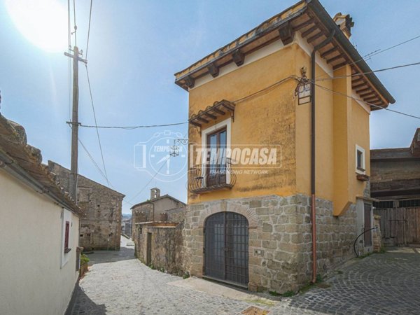 casa indipendente in vendita a Campagnano di Roma