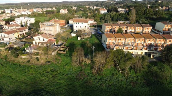terreno edificabile in vendita a Campagnano di Roma