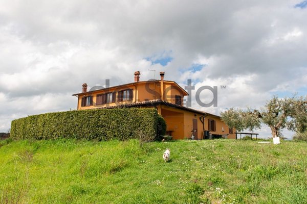 casa indipendente in vendita a Campagnano di Roma