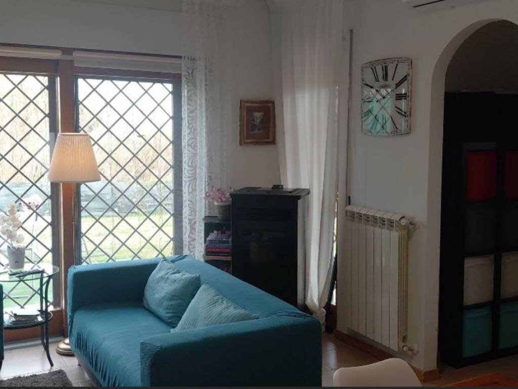 casa indipendente in vendita a Campagnano di Roma