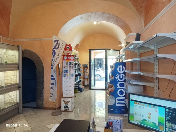 locale commerciale in vendita a Campagnano di Roma