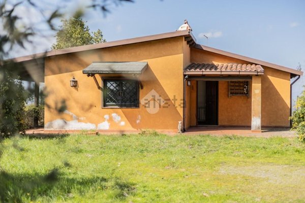 casa indipendente in vendita a Campagnano di Roma