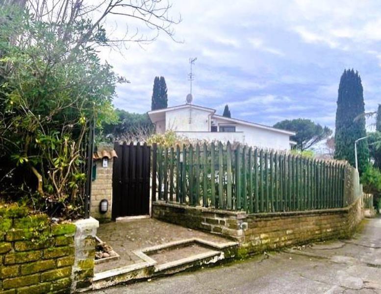 casa indipendente in vendita a Campagnano di Roma