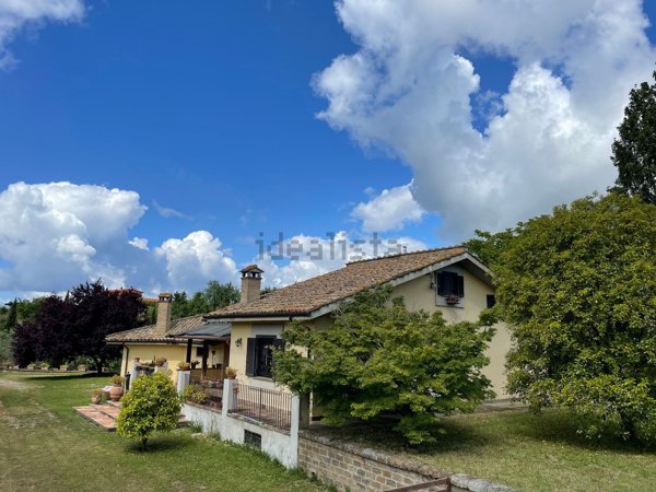 casa indipendente in vendita a Campagnano di Roma