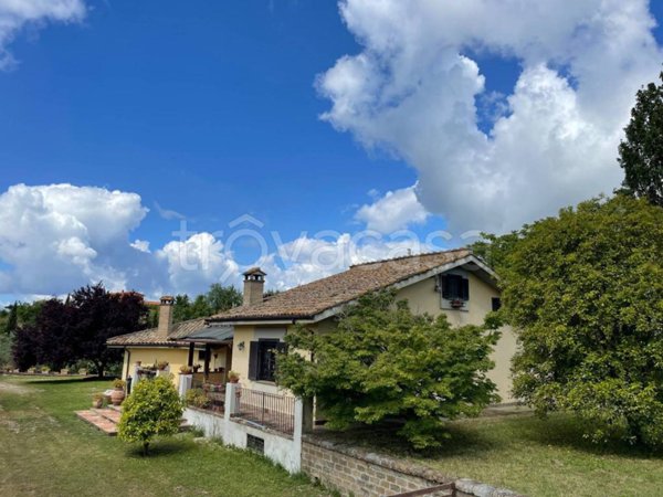 casa indipendente in vendita a Campagnano di Roma