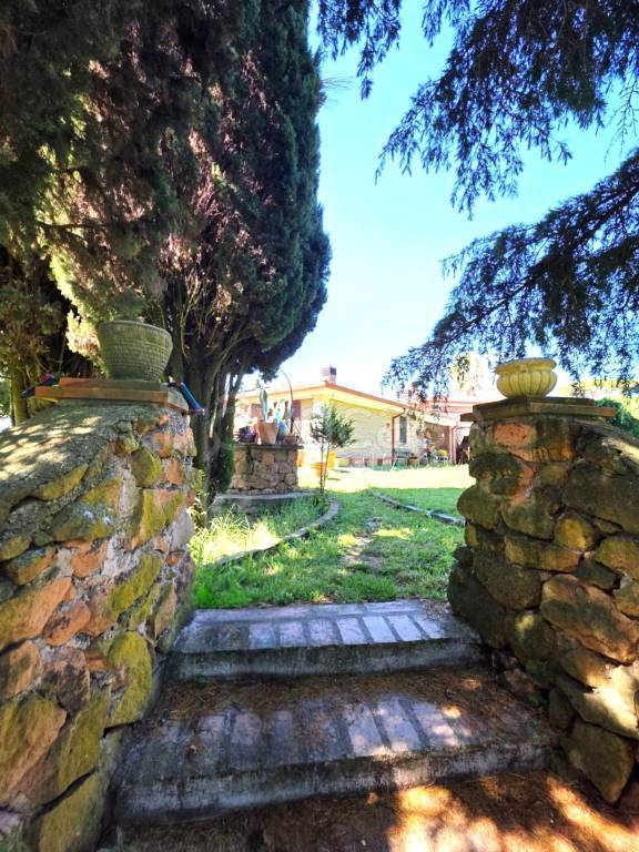 casa indipendente in vendita a Campagnano di Roma