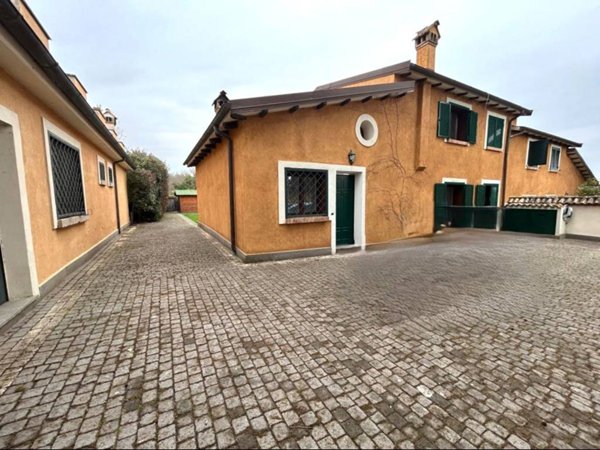 casa indipendente in vendita a Campagnano di Roma