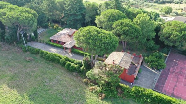 casa indipendente in vendita a Campagnano di Roma