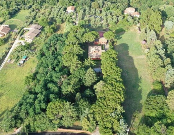 casa indipendente in vendita a Campagnano di Roma