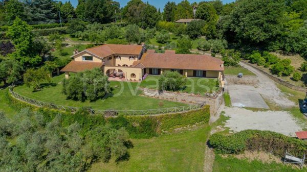 casa indipendente in vendita a Campagnano di Roma