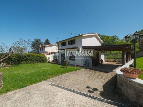 casa indipendente in vendita a Campagnano di Roma