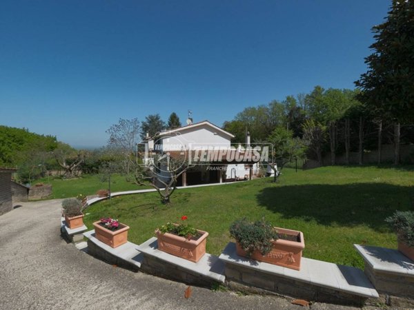 casa indipendente in vendita a Campagnano di Roma