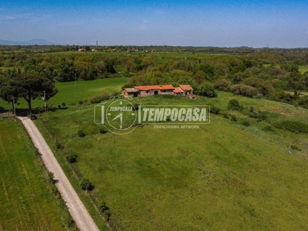 casale in vendita a Campagnano di Roma