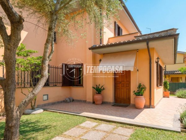 casa indipendente in vendita a Campagnano di Roma