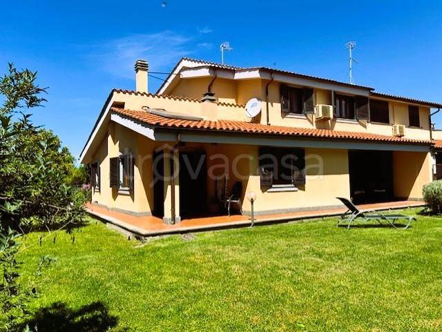 casa indipendente in vendita a Campagnano di Roma