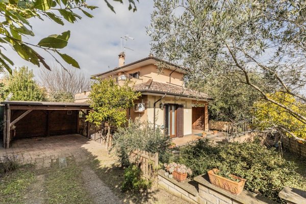 casa indipendente in vendita a Campagnano di Roma