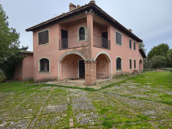 casa indipendente in vendita a Campagnano di Roma