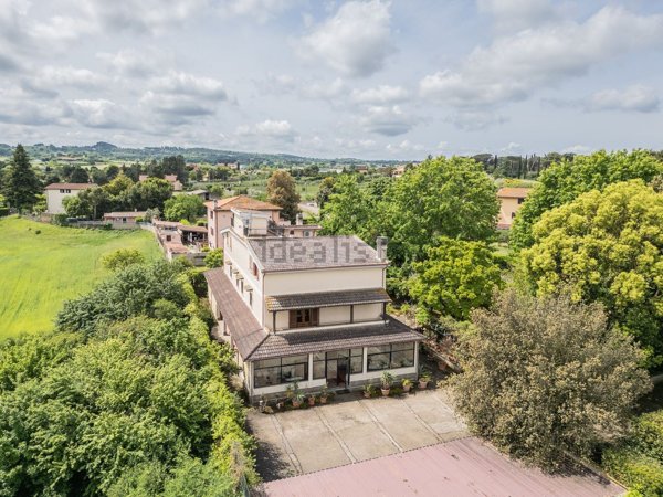 casa indipendente in vendita a Campagnano di Roma
