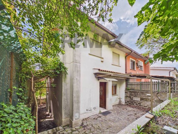 casa indipendente in vendita a Campagnano di Roma