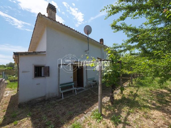 casa indipendente in vendita a Campagnano di Roma