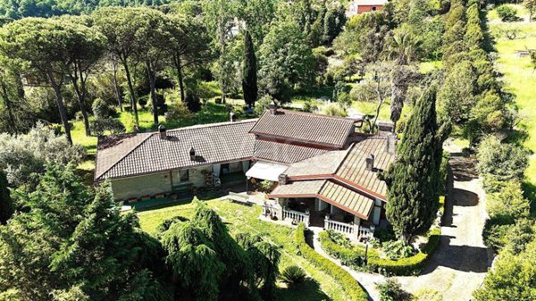 casa indipendente in vendita a Campagnano di Roma