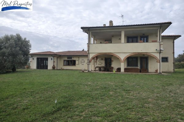 casa indipendente in vendita a Campagnano di Roma