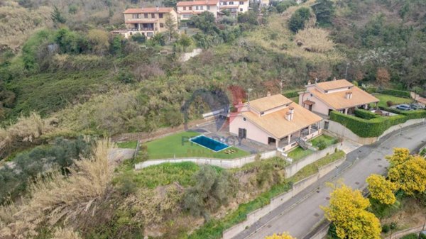 casa indipendente in vendita a Campagnano di Roma