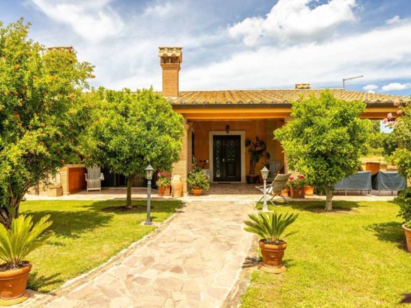 casa indipendente in vendita a Campagnano di Roma