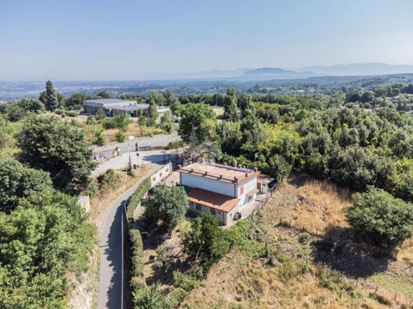 casa indipendente in vendita a Campagnano di Roma