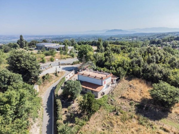 casa indipendente in vendita a Campagnano di Roma