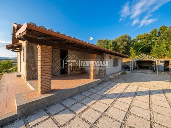 casa indipendente in vendita a Campagnano di Roma
