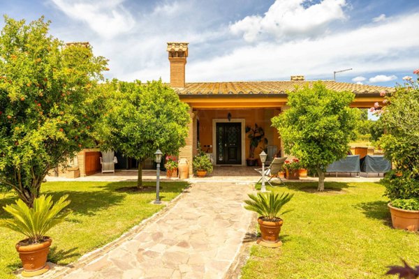 casa indipendente in vendita a Campagnano di Roma
