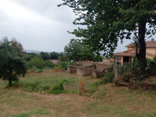 terreno edificabile in vendita a Campagnano di Roma