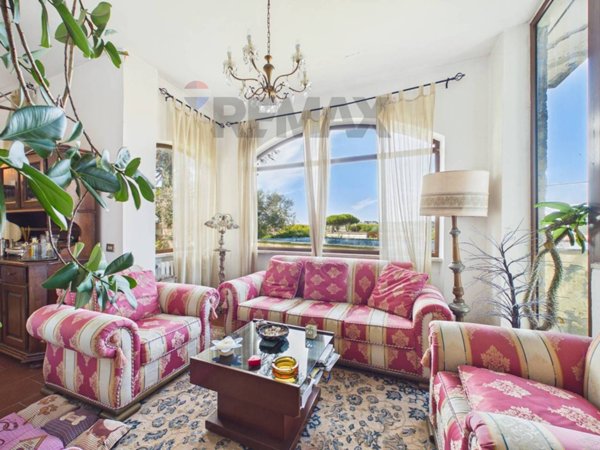 casa indipendente in vendita a Campagnano di Roma