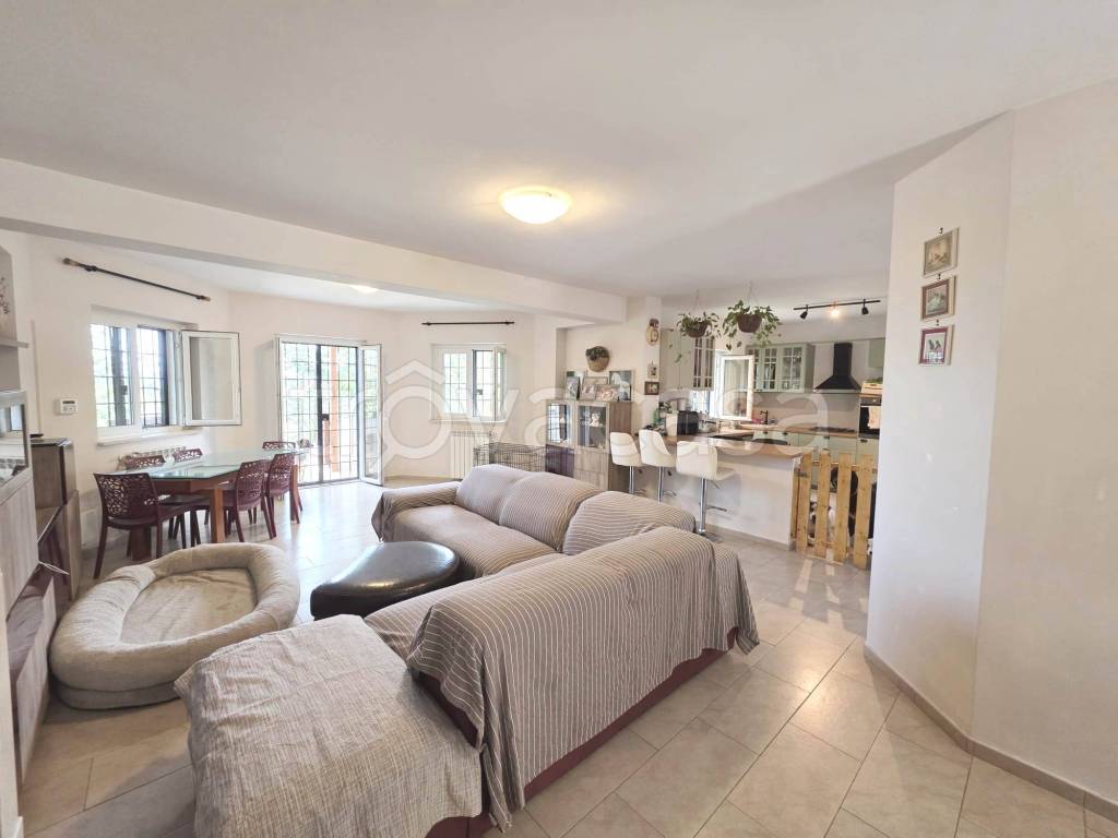 casa indipendente in vendita a Campagnano di Roma