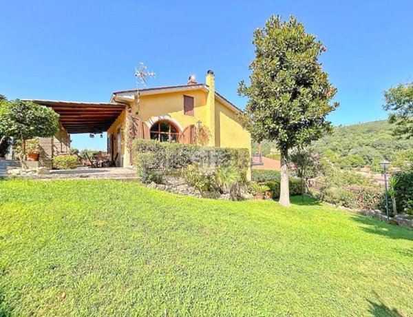 casa indipendente in vendita a Canale Monterano