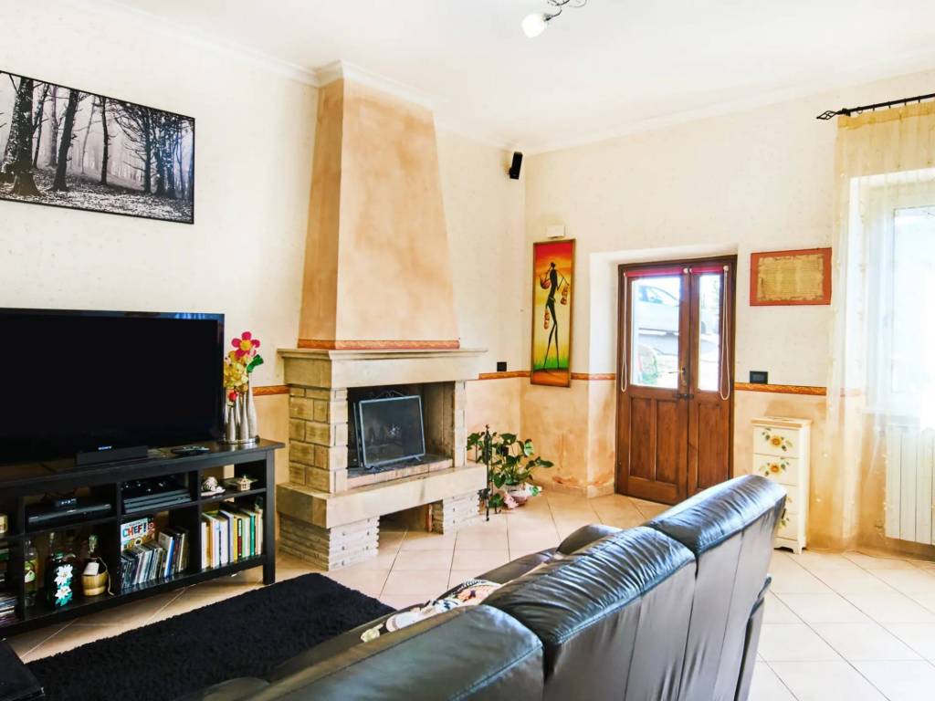 appartamento in vendita a Canale Monterano