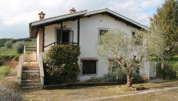 casa indipendente in vendita a Canale Monterano
