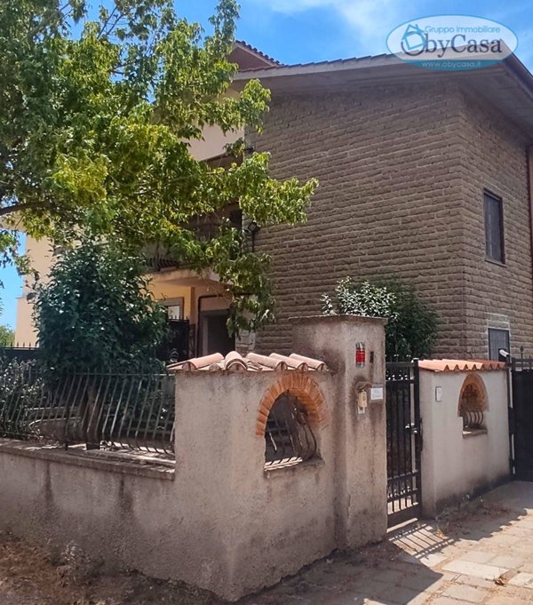 casa indipendente in vendita a Canale Monterano