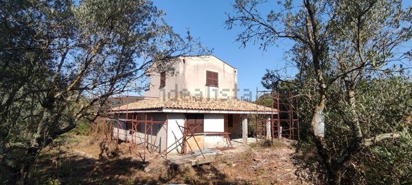 casa indipendente in vendita a Canale Monterano in zona Montevirginio