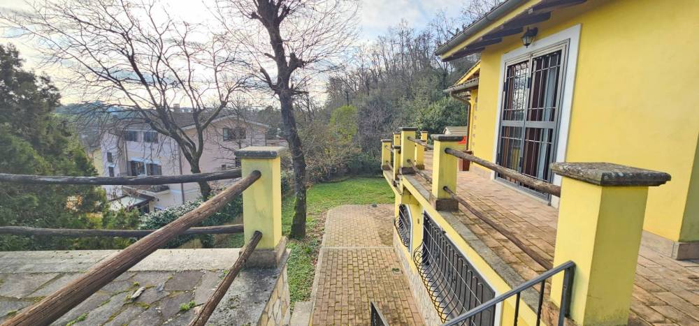 casa indipendente in vendita a Canale Monterano
