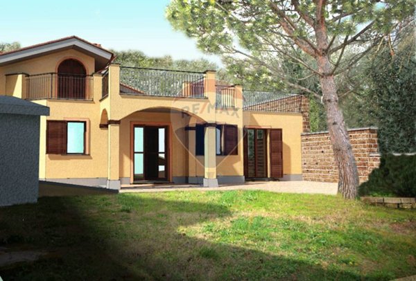 casa indipendente in vendita a Canale Monterano