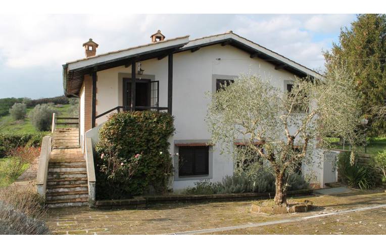 casa indipendente in vendita a Canale Monterano
