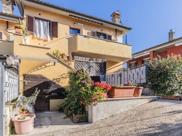 appartamento in vendita a Canale Monterano