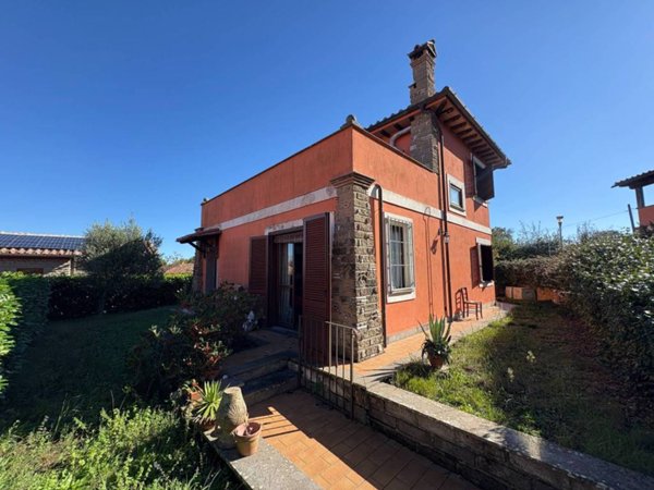 casa indipendente in vendita a Canale Monterano in zona Montevirginio