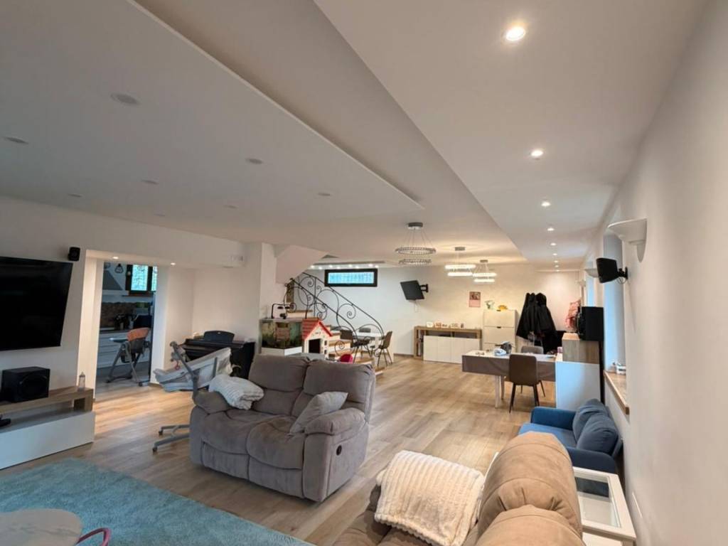 casa indipendente in vendita a Canale Monterano