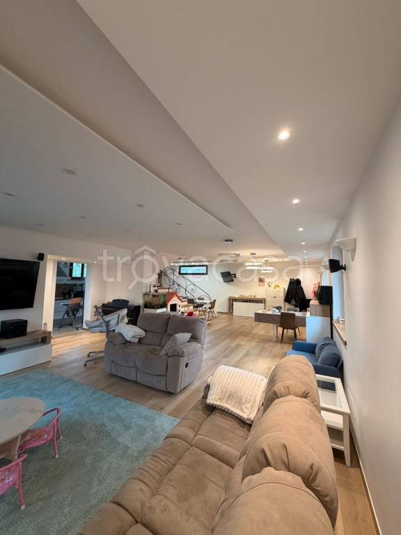 casa indipendente in vendita a Canale Monterano