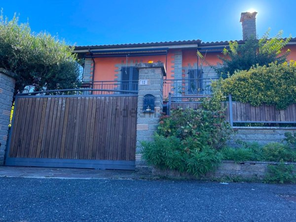 casa indipendente in vendita a Canale Monterano in zona Montevirginio