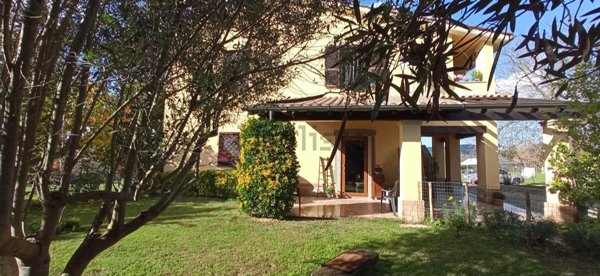casa indipendente in vendita a Canale Monterano