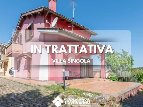 casa indipendente in vendita a Canale Monterano